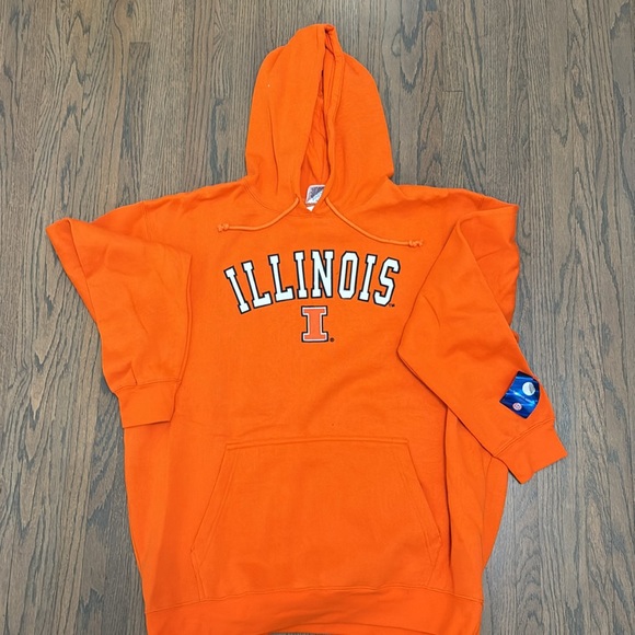 Illinois Sweater - Picture 2 of 6